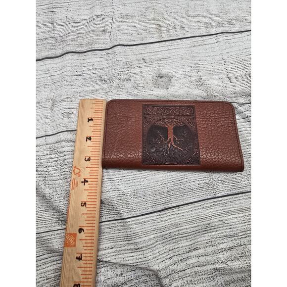 Oberon Design Pebbled Leather Check Book Cover - Brown With Tree - Picture 6 of 6